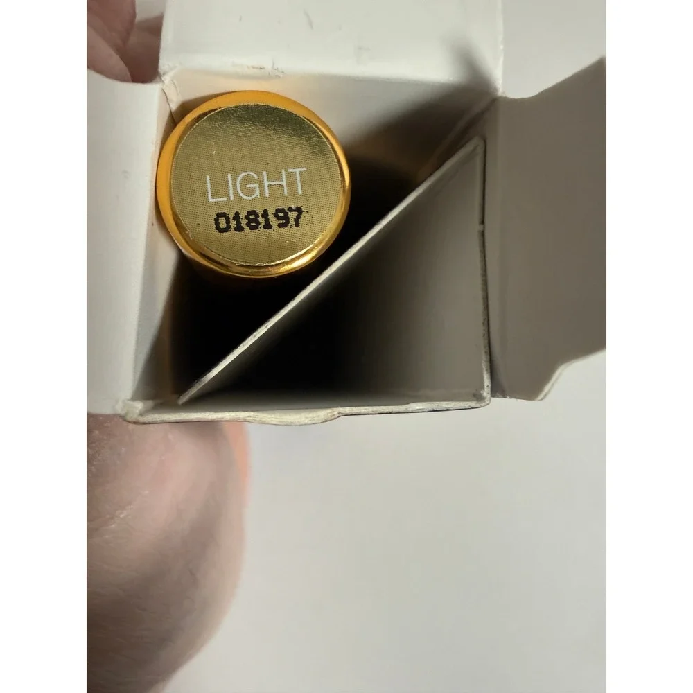 Westmore Beauty Liquid Lighting Illuminating Concealer Light 2g 0.07oz New